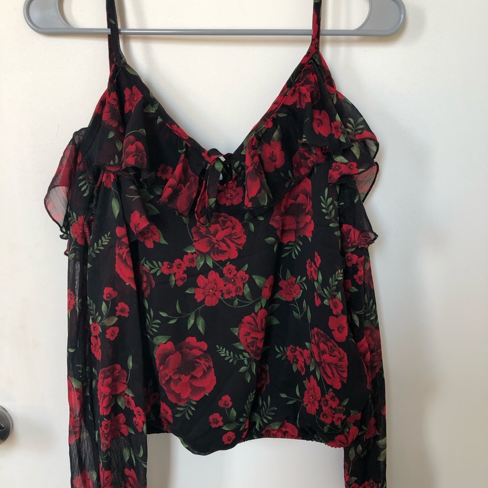 Rose design, long sleeve crop shirt